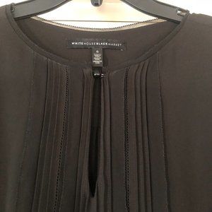 Sheer tuxedo pleat blouse from White House Black Market. Size 0 XXSM